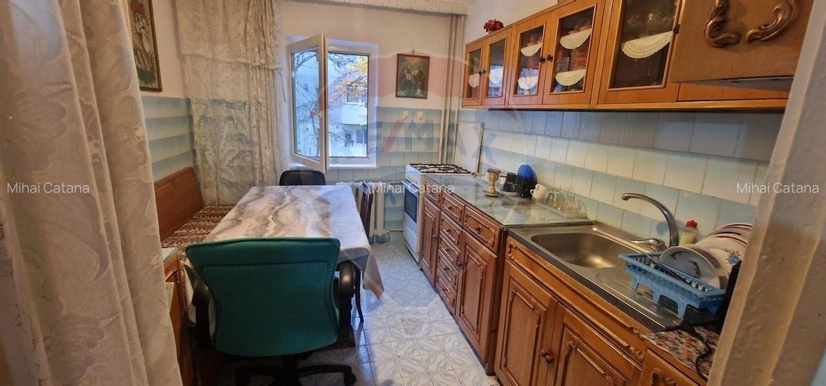 Apartament cu 3 camere in zona Ura, strada Republicii - 6