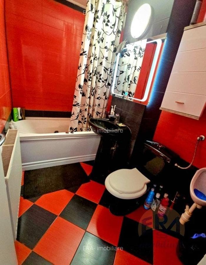 Apartament cu 3 camere semidecomandat, mobilat în Rogerius - 15