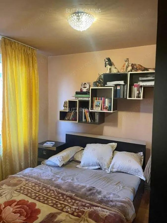Apartament cu 3 camere, foarte spa?ios ?i bine compartimentat, avand 60 mp utili - 1