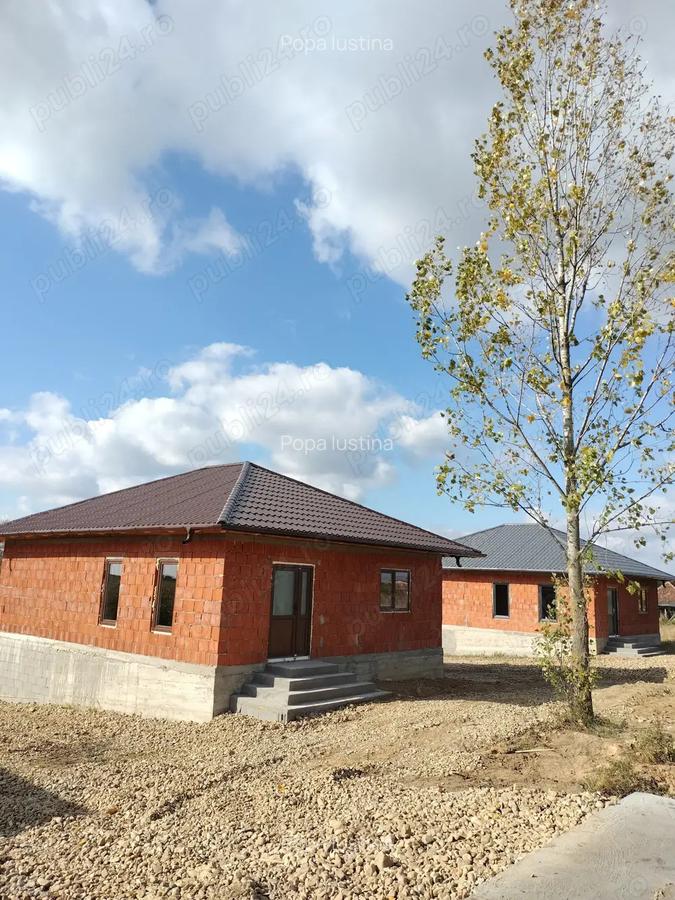 Casa in ro?u +teren Bicacel BH - 1