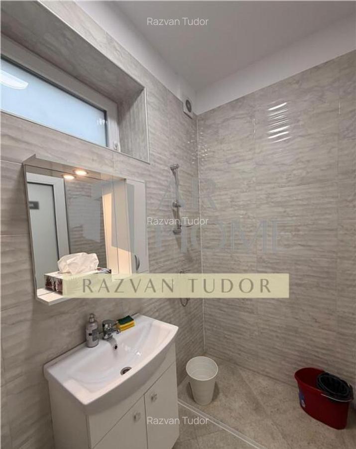 Spatiu comercial cu parcare proprie , Ploiesti, ultracentral - 9