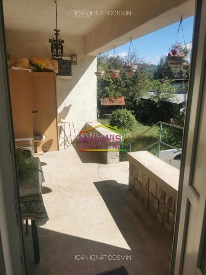 Casa P S cu teren ultracentral in Breaza - vis-a-vis de Liceul Militar - 2