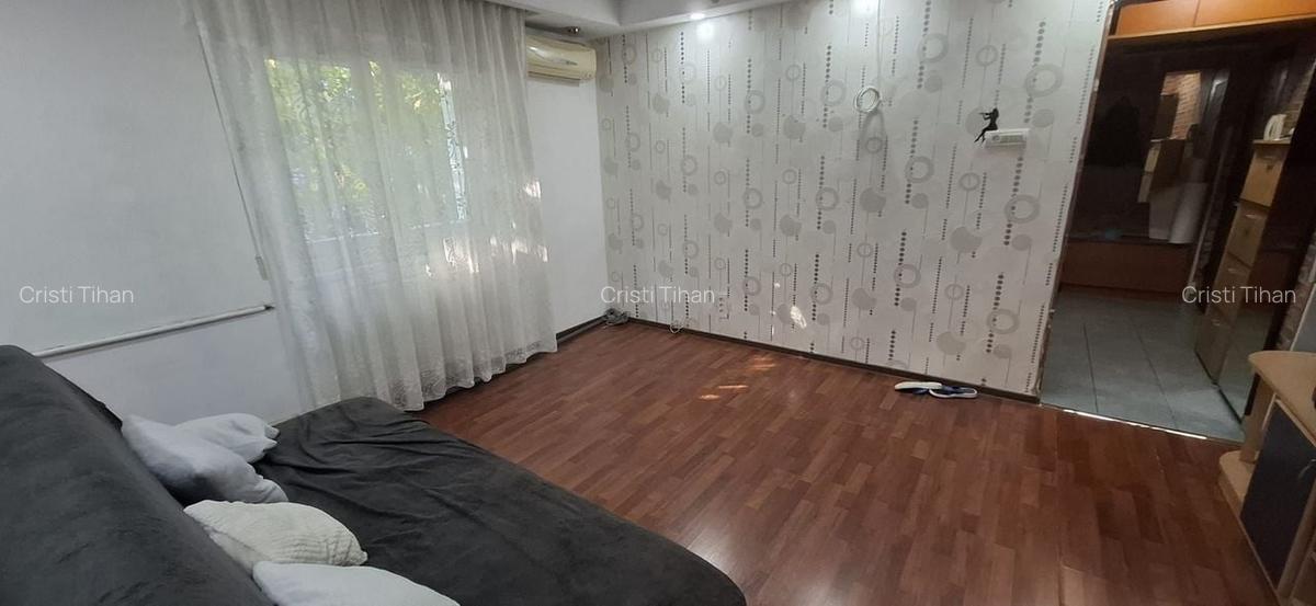 Apartament 3 camere Luica / Piata Resita - 1