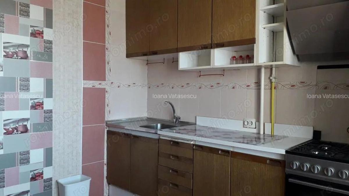 Inchiriez apartament 2 camere semidecomandat,aproape de Facultatea de Medicina - 2