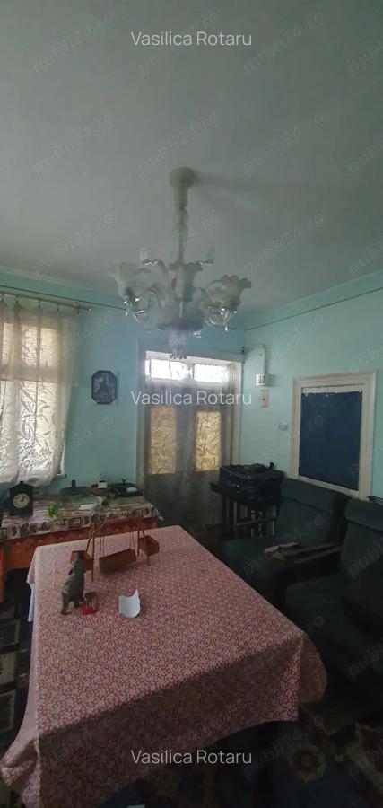 Casa 150mp, teren 2000mp, garaj, 3 anexe central Ologeni, Ph. - 6