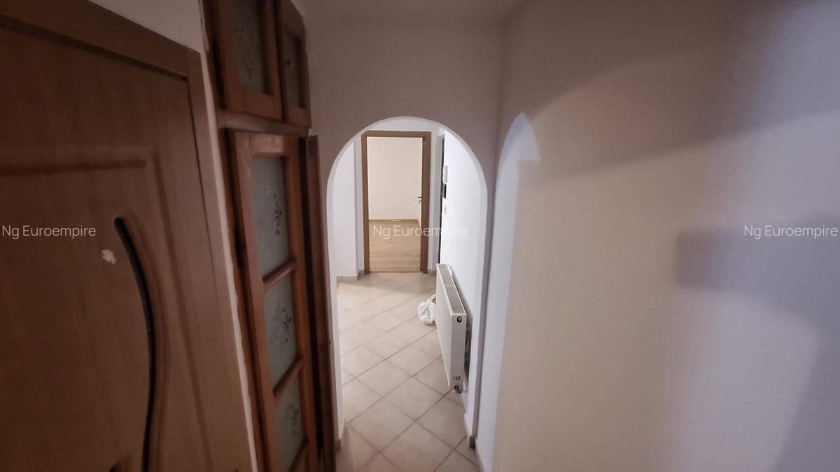 Apartament 2 camere decomandat de vanzare zona Tomis 3 - 5