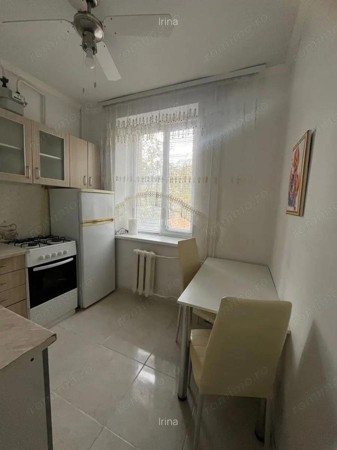 Ofer spre inchiriere garsoniera in zona drumul taberei cu centrala proprie la 5 minute de metrou . - 2
