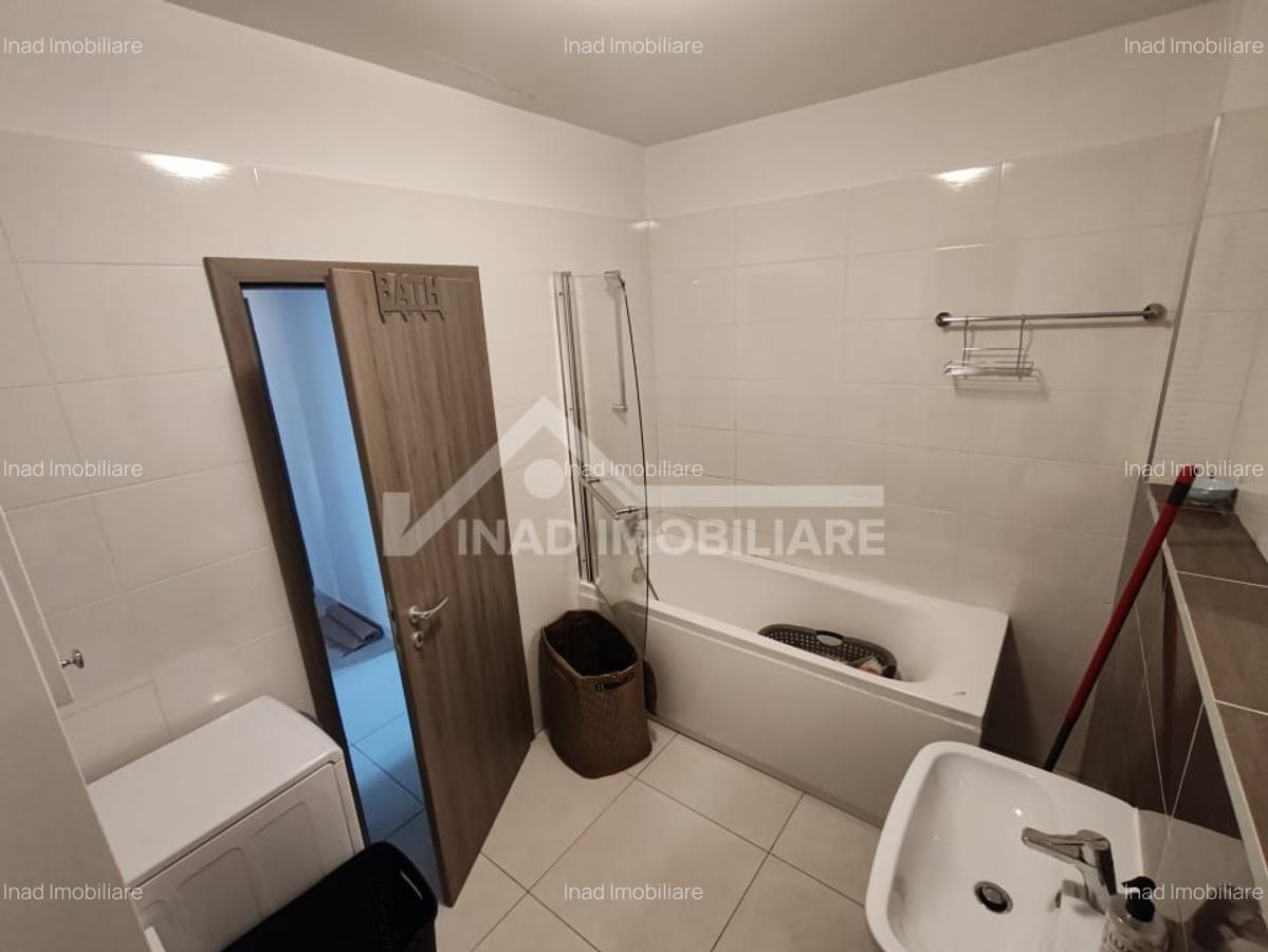 Apartament cu 3 camere, 2, bai, balcon si terasa, Str. Constanta - 12