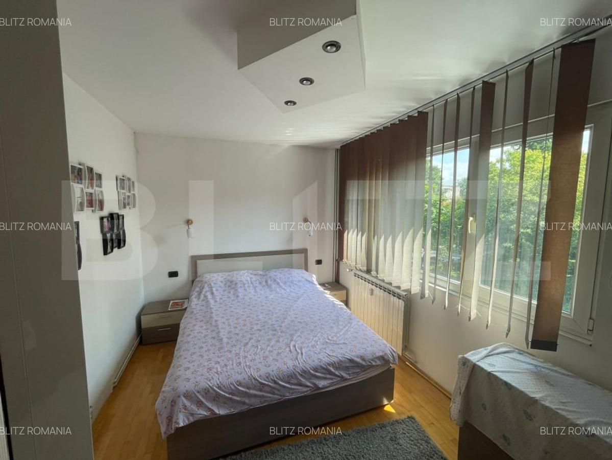 Apartament cu 2 camere, Foarte Spatios, Zona Superba - 4