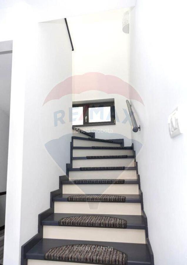 Casa / Vila de vanzare Sanpetru, jude?ul Bra?ov - 9