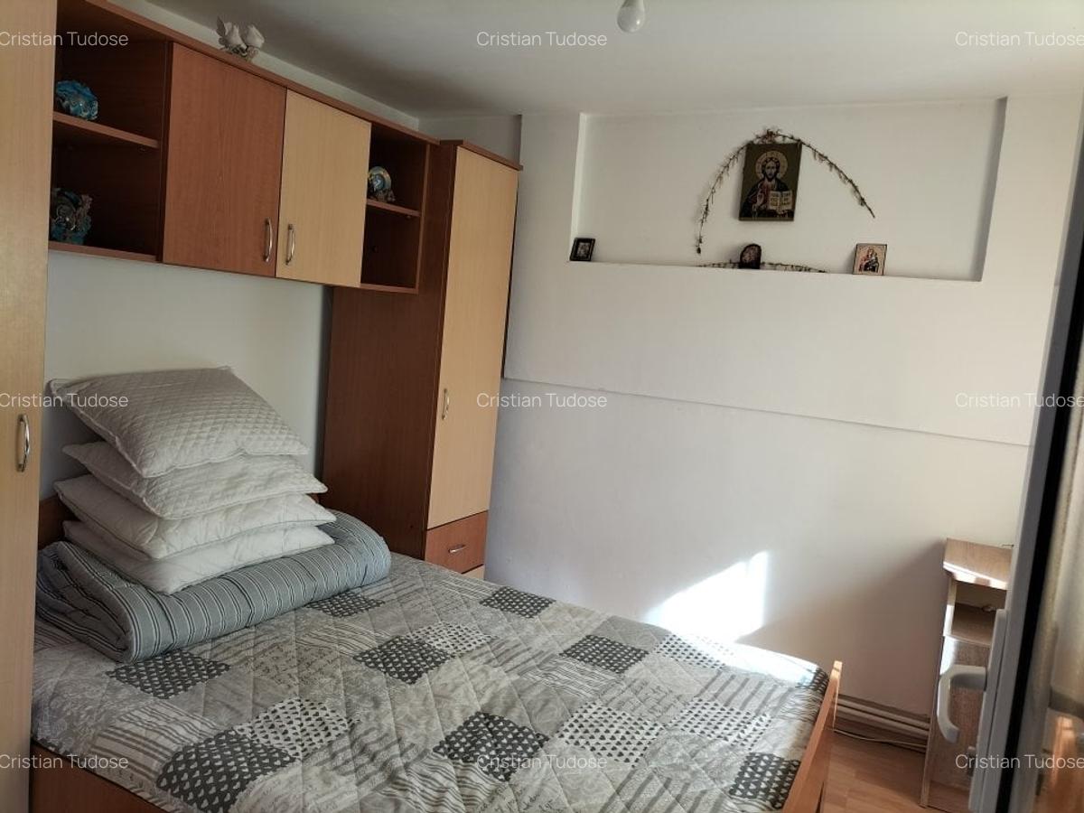 Vând / schimb casă P + 1 și 1000 mp teren în localitatea Stâlpeni. - 8