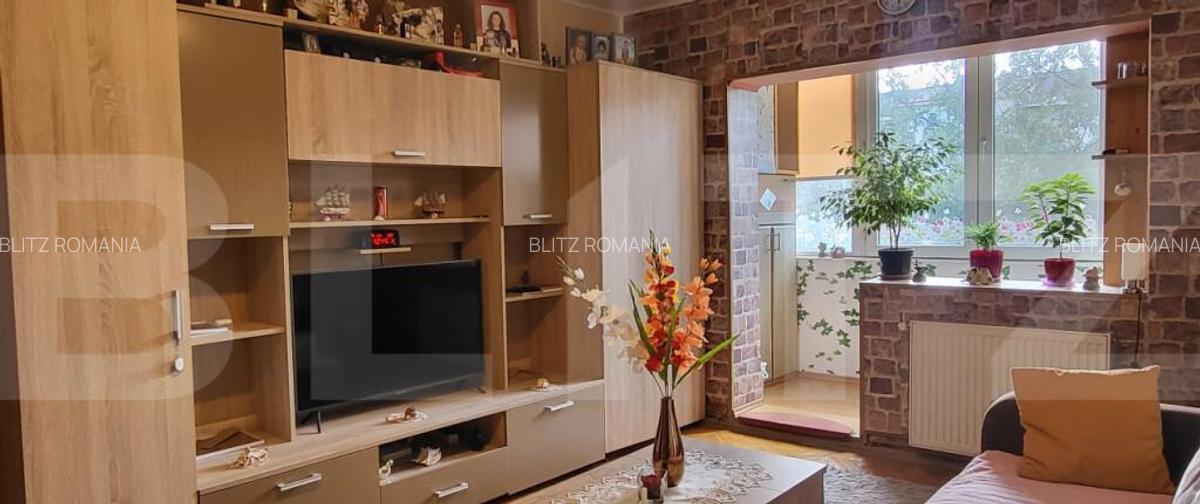 Apartament cu 3 camere in zona Soarelui - 1
