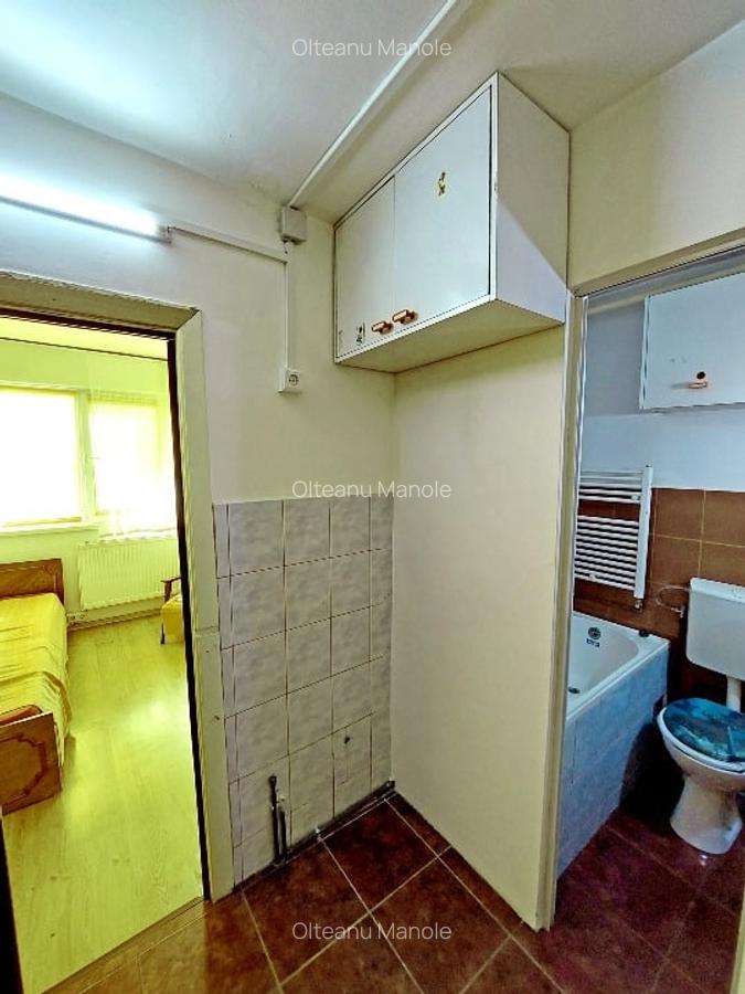 Proprietar  ofer garsoniera mica,  180 euro - 9 Proprietar  ofer garsoniera mica,  180 euro - 9