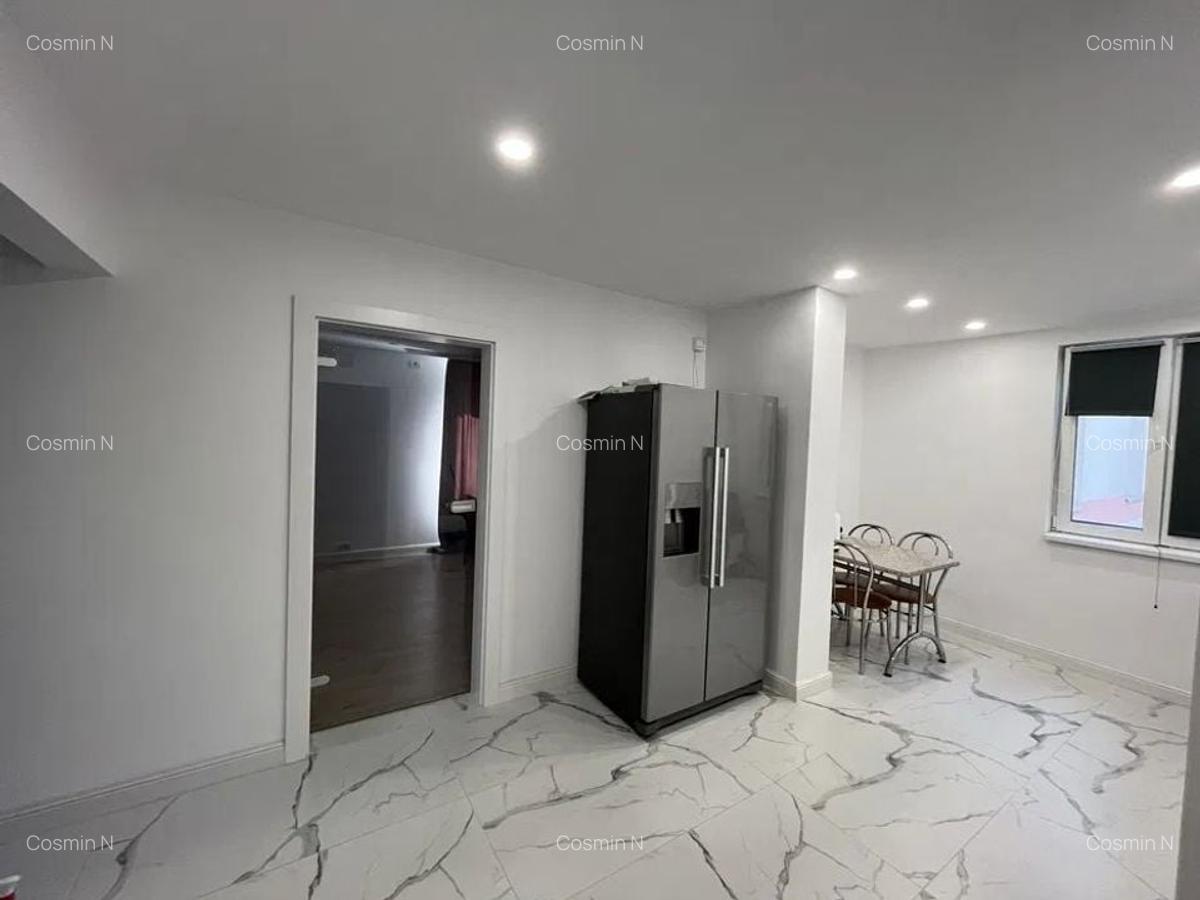 Metrou 1 Decembrie Decomandat 3 Camere - 5