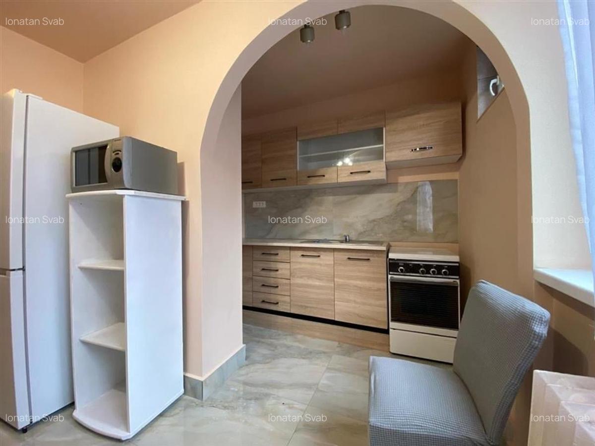 Reco apartament 3 camere Decebal etaj 1 - 5
