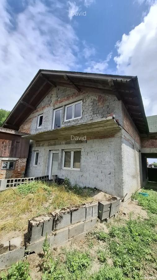 Casa spa?ioasa neterminata de vanzare Voila, cu poten?ial turistic - 4