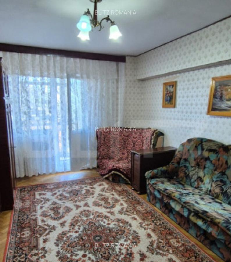 Apartament de inchiriat, cu 3 camere, zona Bd.Independentei - 4