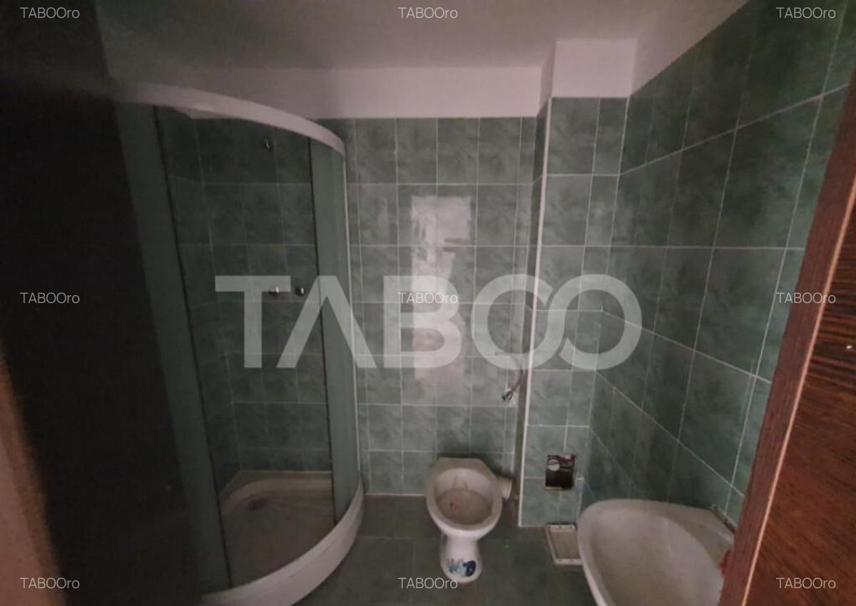 Apartament 2 camere decomandat etaju 5 structura BCA 40 mp z - 5