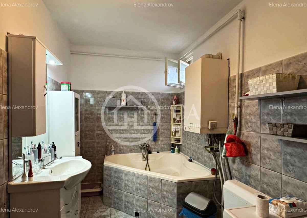 Casa de vanzare cu 4 camere si teren de 1000 mp in Sala... - 1