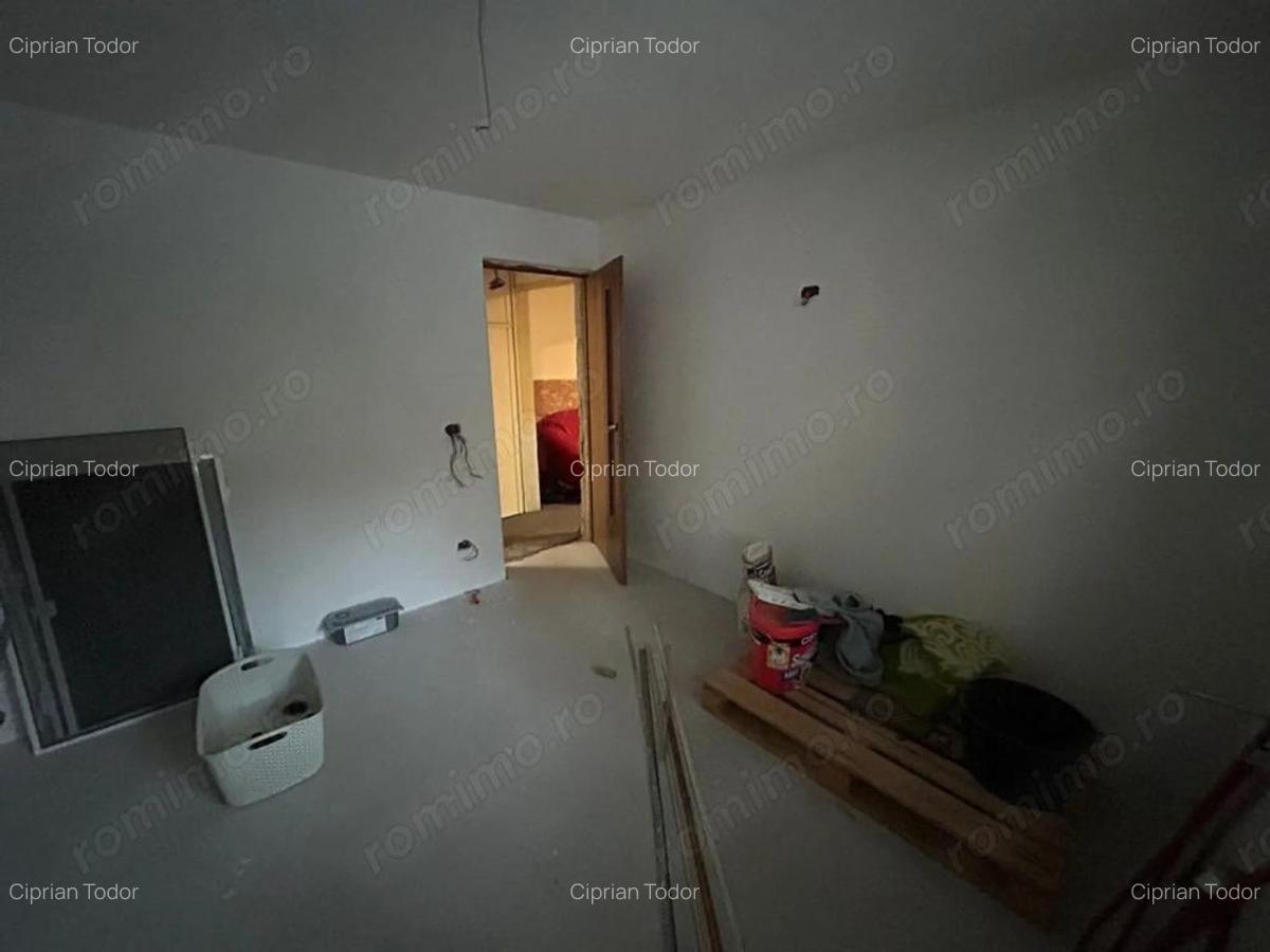 Apartament 2 camere, parter - zona Cetate - 4
