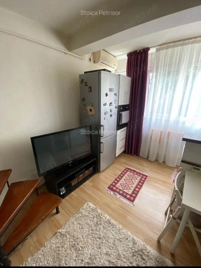 Apartament 2 camere, 2 bai, 49mp, Sector 4, centrala proprie, statie STB 77, 76, 381 - 7