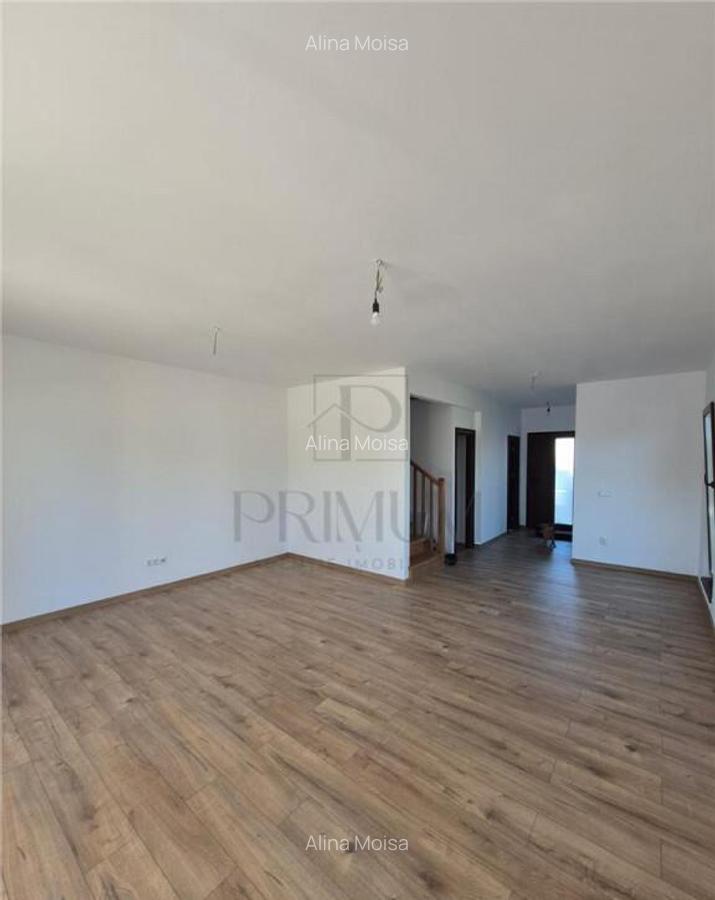 Duplex finalizat - bine compartimentat - toate utilitatile - - 8