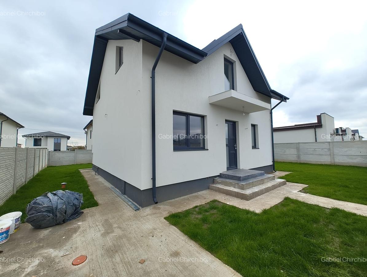 Casă P+E modernă  -  3 dormitoare  -  2 băi  -  347 mp teren - 2
