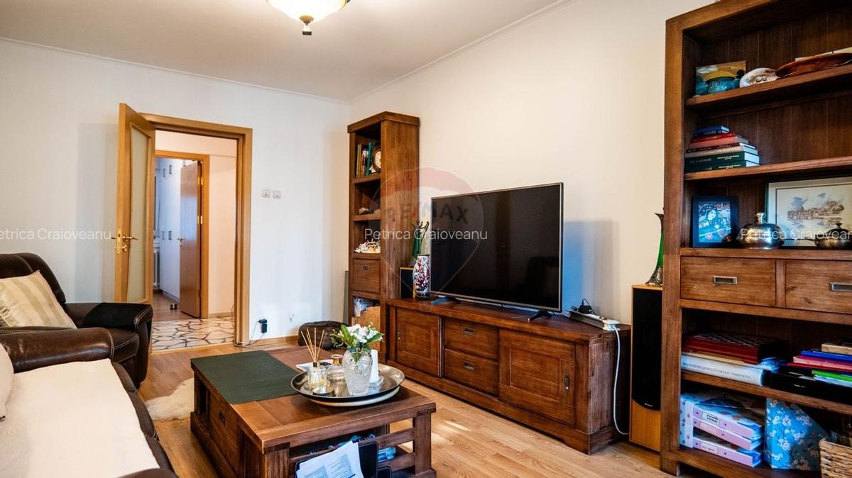 Oferta - Vanzare apartament 4 camere, decomandat, zona Bucur-Obor - 3