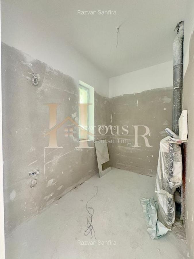 Decomandat. Compartimentat excelent. Etaj 2. - 17