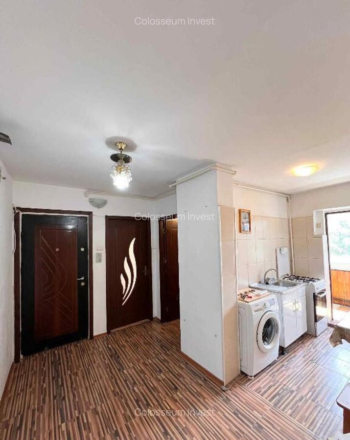 Apartament 2 camere, decomandat - zona Astra - 5