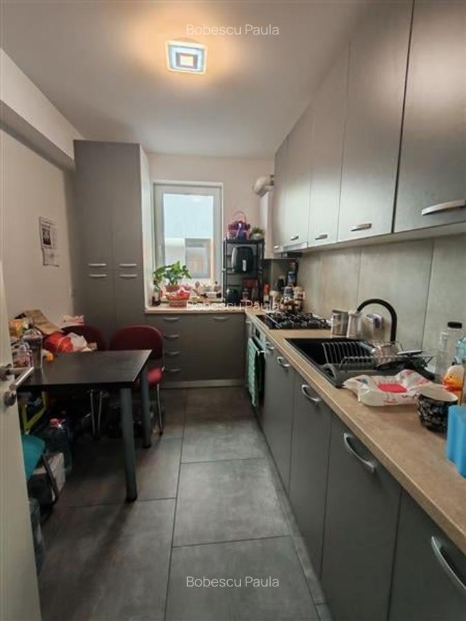 Apartament 2 camere, decomandat, Zona Coresi, Tractorul - 1