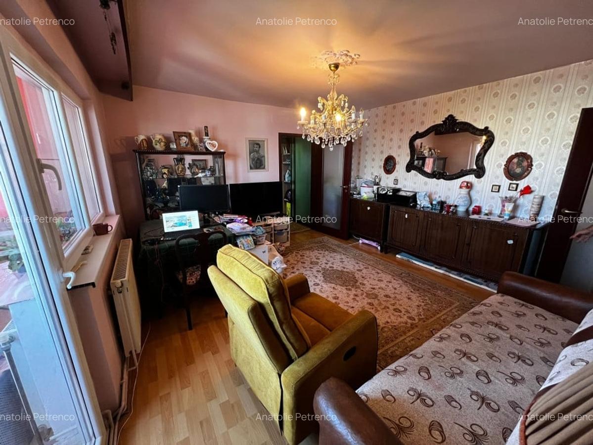 Apartament 3 camere, semidecomandat, 64mp utili, zona Dambovita - 2