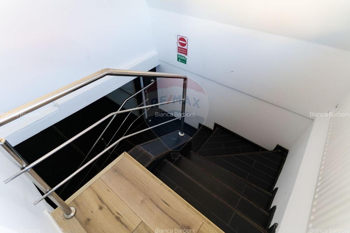 Spatiu comercial de vanzare central,Hateg jud. Hunedoara - 23