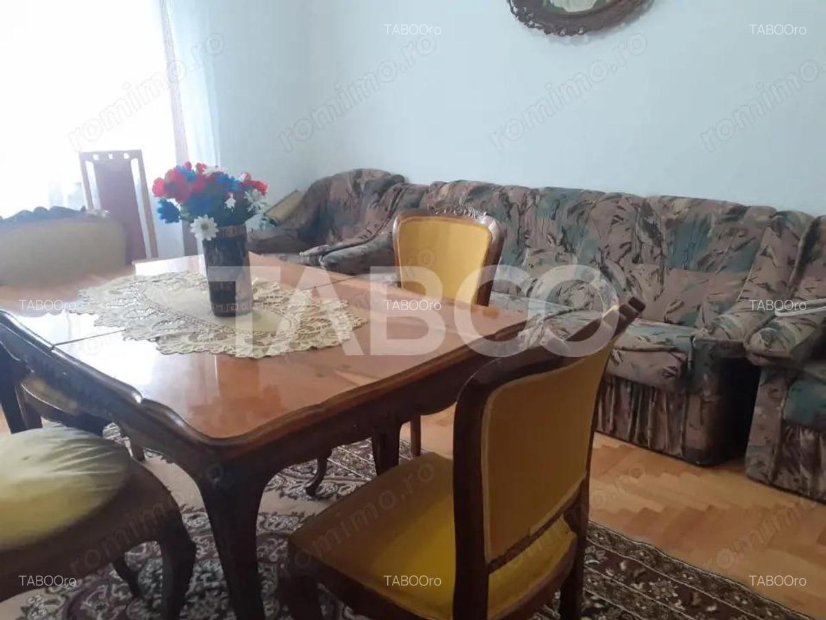 Casa 6 camere 3 bai curte si gradina 400 mp panouri fotovoltaice - 4