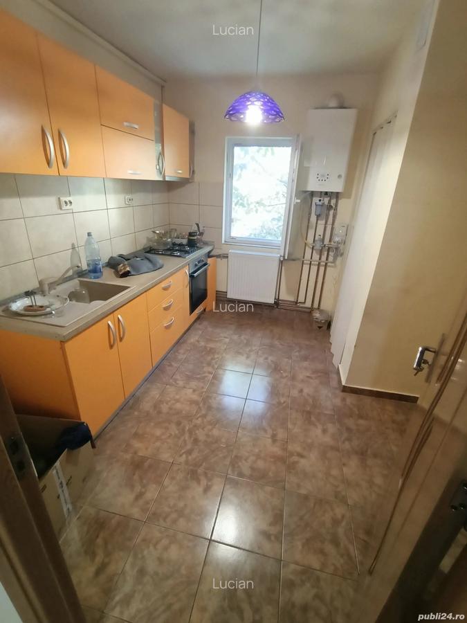 Proprietar,Aradului-Piata Verde,Cu Centrala+Clima,Decomandat,Modelul Mare,Pe 2 Parti - 2