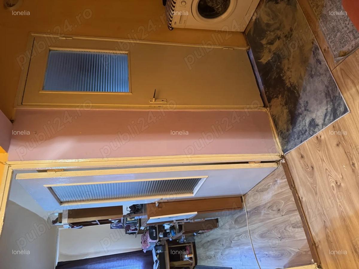 Vand garsoniera la parter in zona centrala - 4