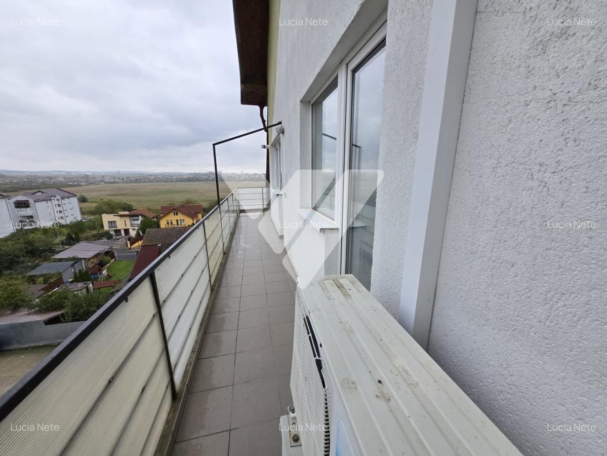 Apartament tip mansarda 3 camere de vanzare Zona Strand - 8