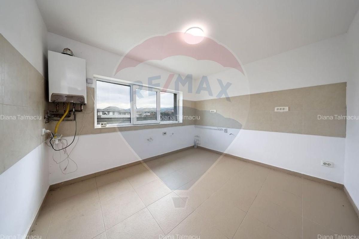 Casă cu 4 camere în Tărlungeni - 6