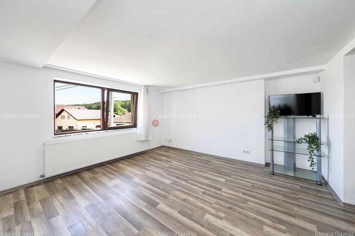 Apartament mobilat utilat si curte proprie - 21