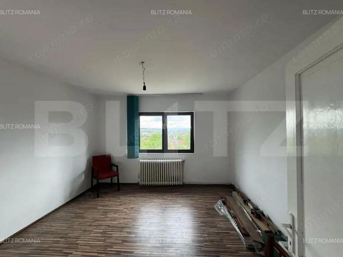 Casa cu 6 camere in Hunedoara - 2