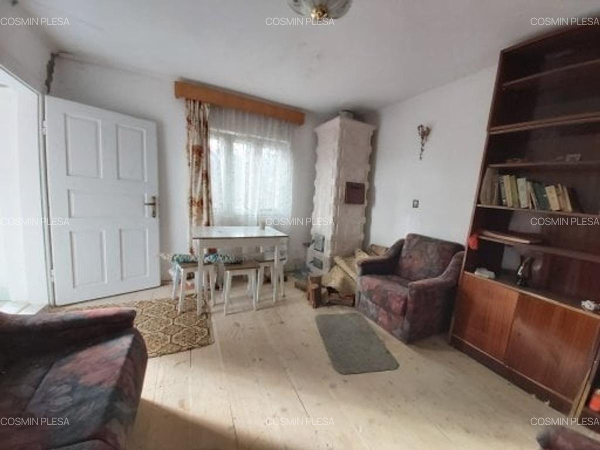 Casa batraneasca + beci, BEREVOIESTI -UNGURENI, teren 6.200mp - 3