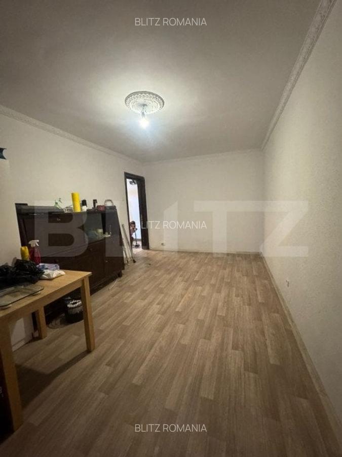 Apartament de vanzare, cu 3 camere, 70 mp, zona Piata Rahova - 2