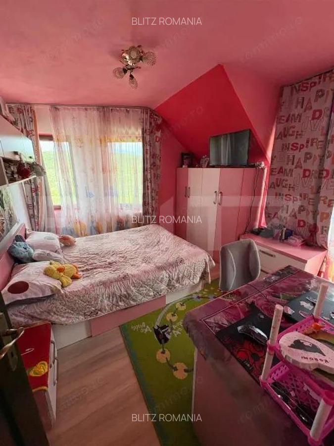 Casa de vanzare 140 mp, 5 ari teren, garaj interior zona Pensiunea Morariu - 8