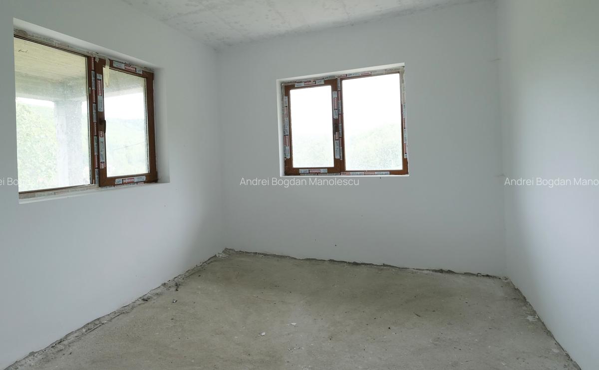 Vanzare vila mare si noua la munte in Cheia judetul Prahova langa padure - 10