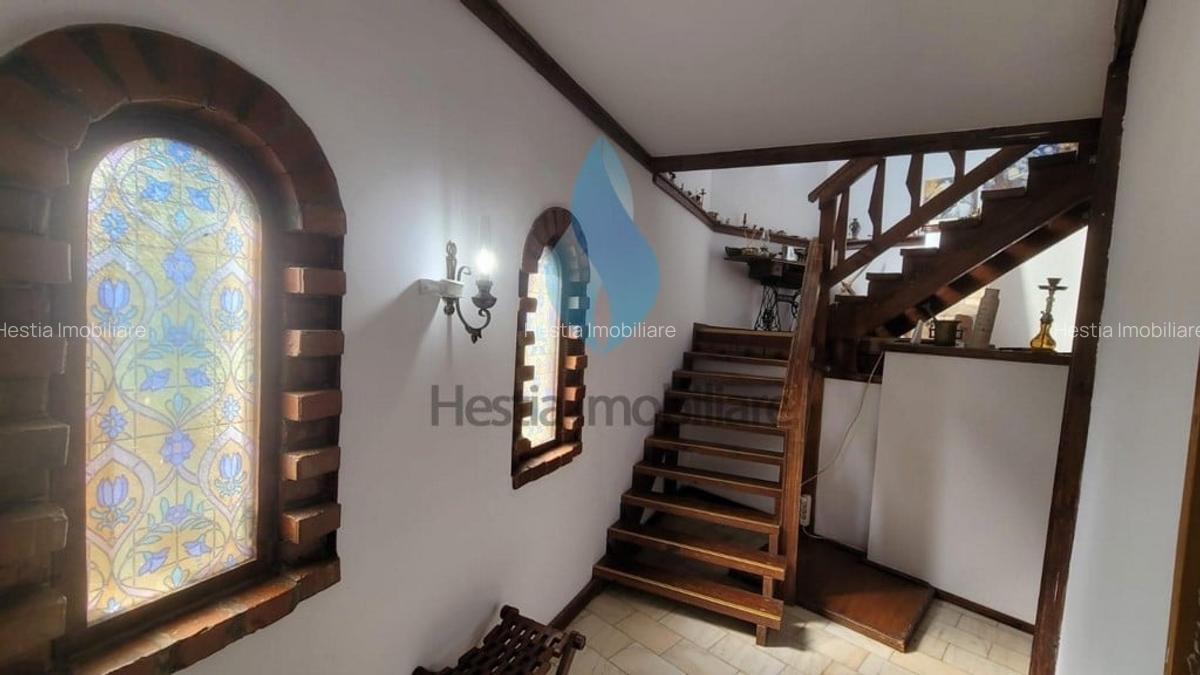 Casă cu 8 camere în Sărărie - 7