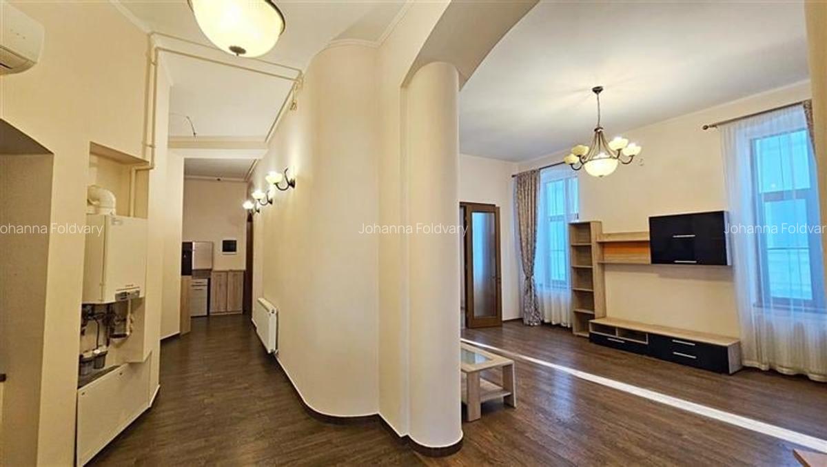 Apartament cu 3 camere semidecomandat, mobilat în Central - 6