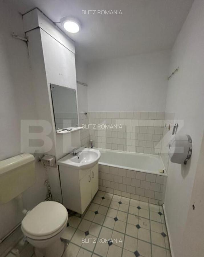 Apartament de vanzare, cu 4 camere, 82 mp, zona Calea Bucure - 14
