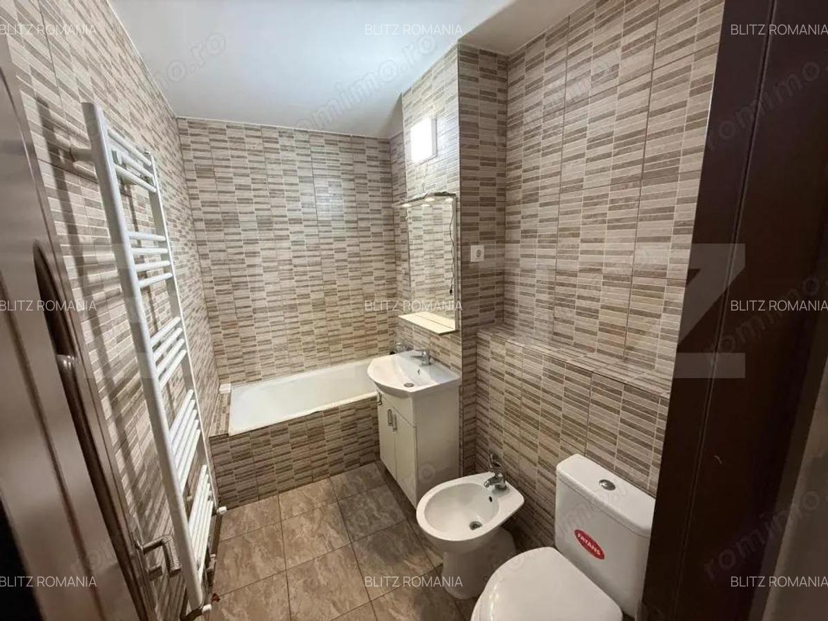 Apartament de vanzare, 52 mp, zona Micro 11 - 2