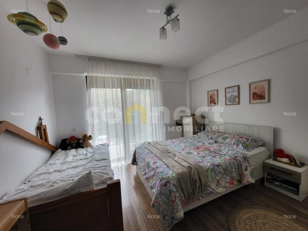 Apartament de 2 camere, semidecomandat, cu parcare. - 27