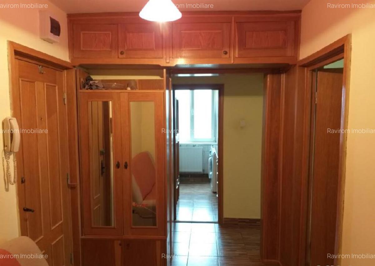 Apartament doua camere, deco, hol patrat, etaj zece, Tic Tac - 2